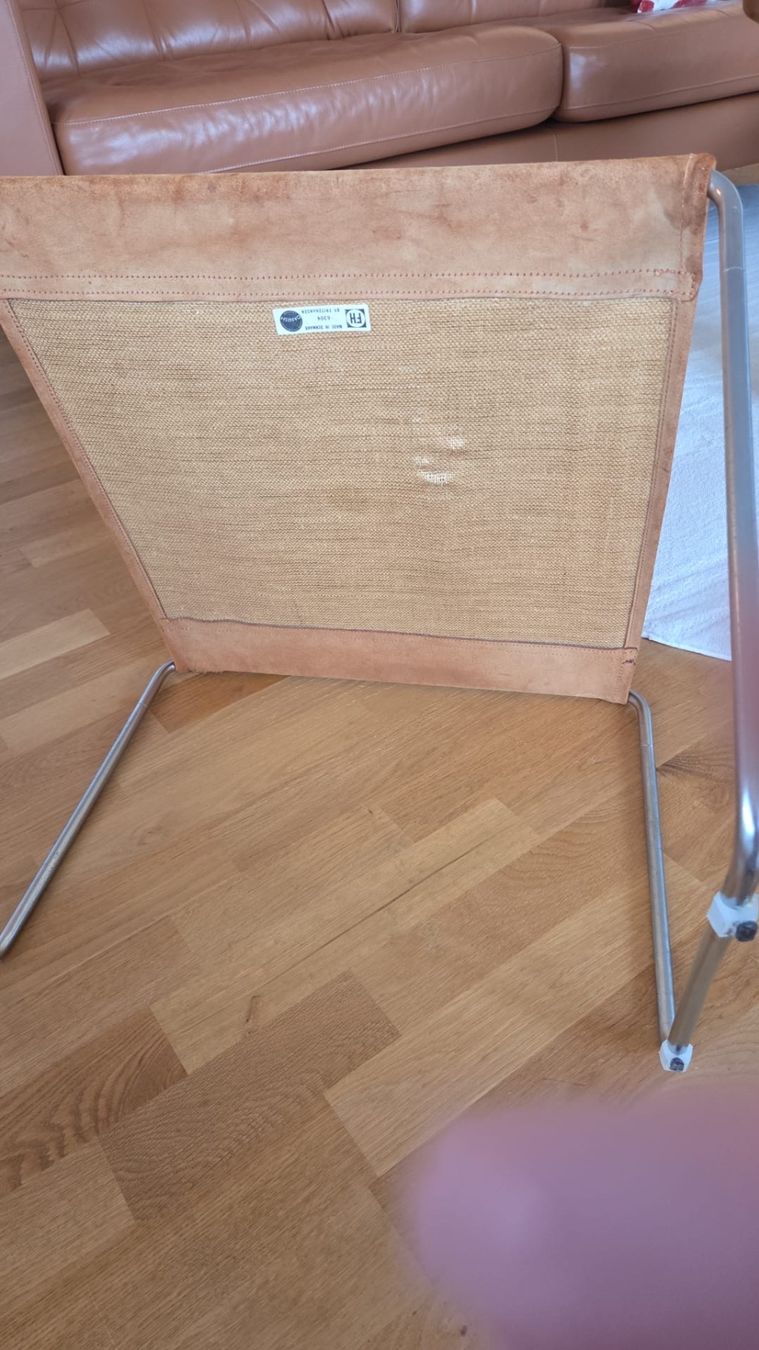 Fritz Hansen Sessel: Rare Fritz Hansen "Bachelor" Fusssessel Footstool, Dänemark – Neu (gemäss Beschreibung) aus Weissbad von FlickflauderY 2