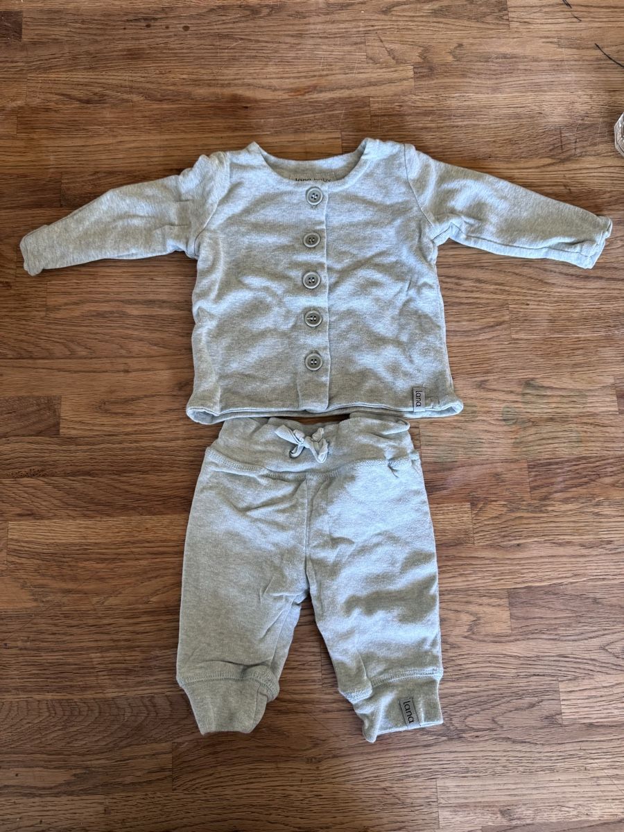 Lotti & Set di vestiti:  Baby-Set 2-Teiler, Grösse 50 – Usato da Unterkulm venduto da Muus713