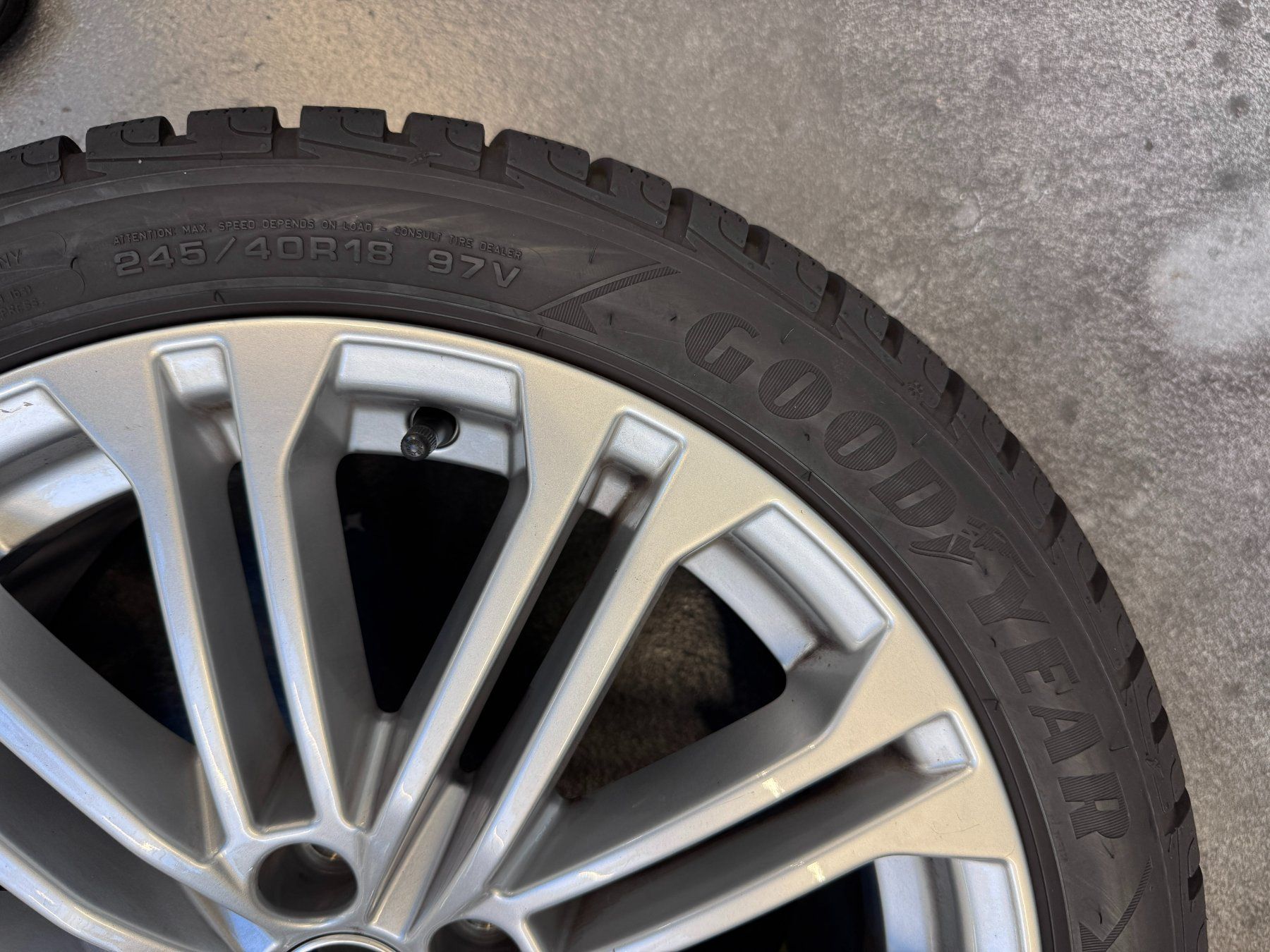 Audi Pneumatici & Ruote complete: Originale Audi A5 - S5  Winterkompletträder 18" – Usato da Arbon venduto da MeineHandelsWare 2