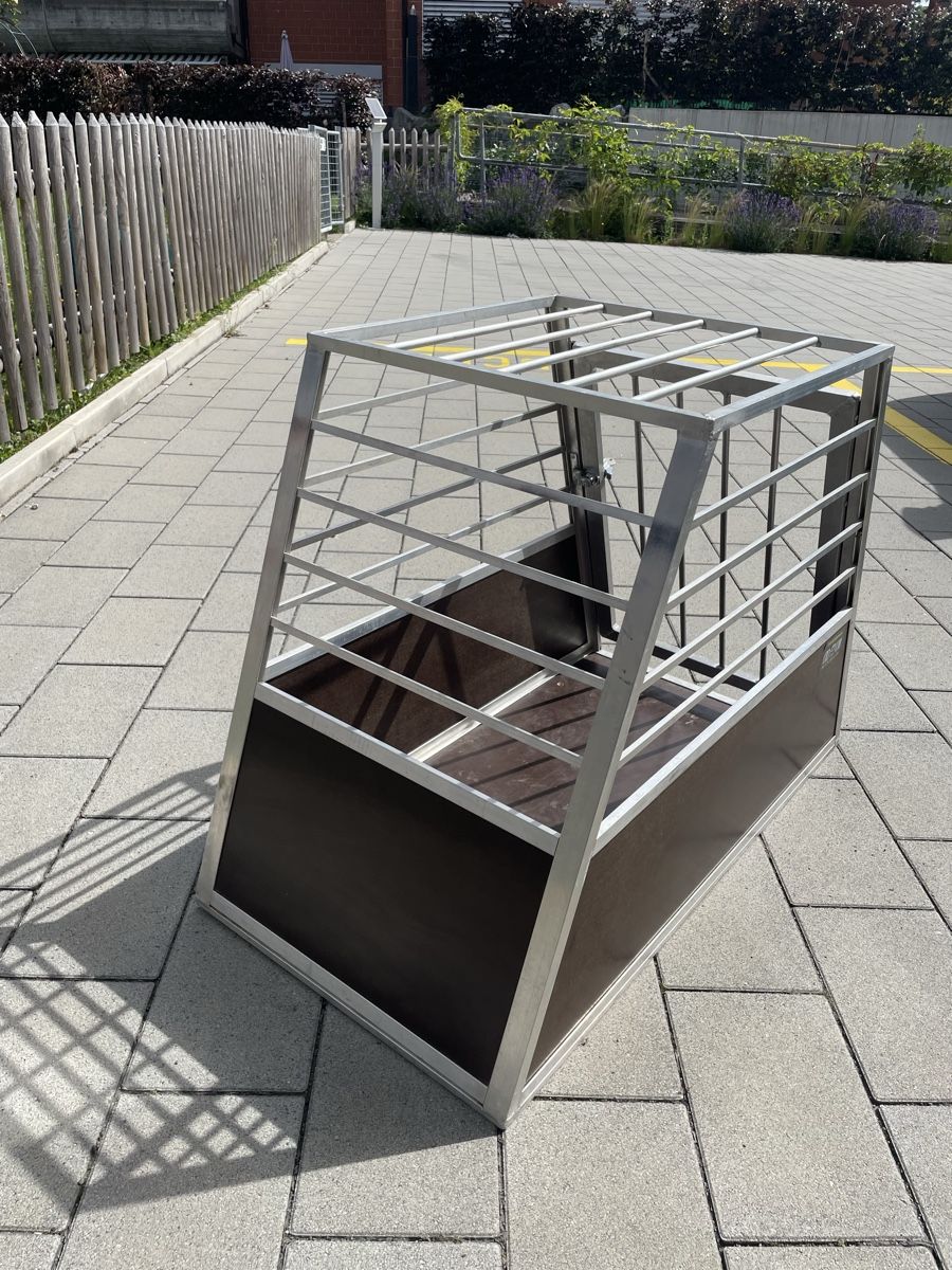 Käfige, Transport & Sicherheit: Hundebox Alu – Gebraucht aus Pfäffikon ZH von mar_b8f8 1