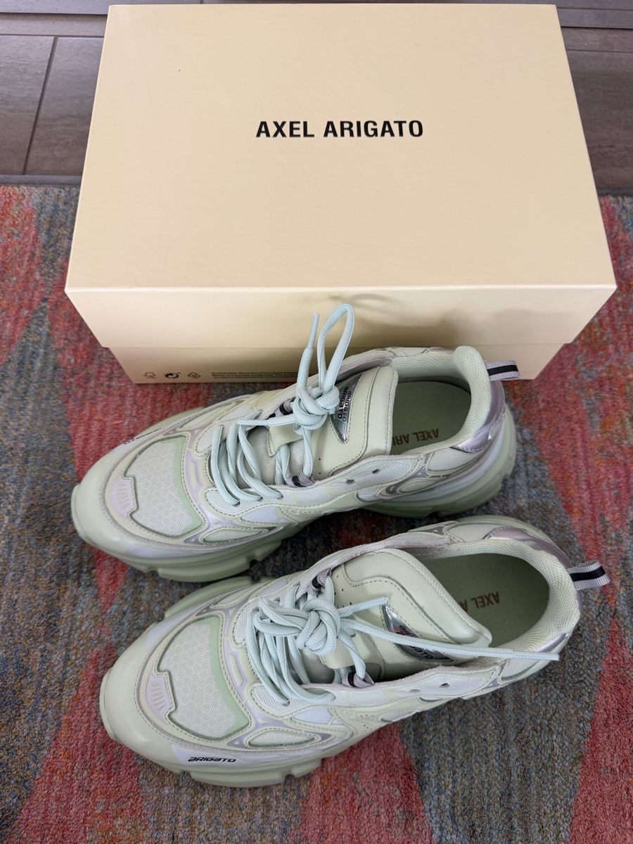 Axel Arigato Scarpe da uomo: Axel Arigato sneakers  – Nuovo (secondo la descrizione) da Lausanne venduto da Loyal_8 8