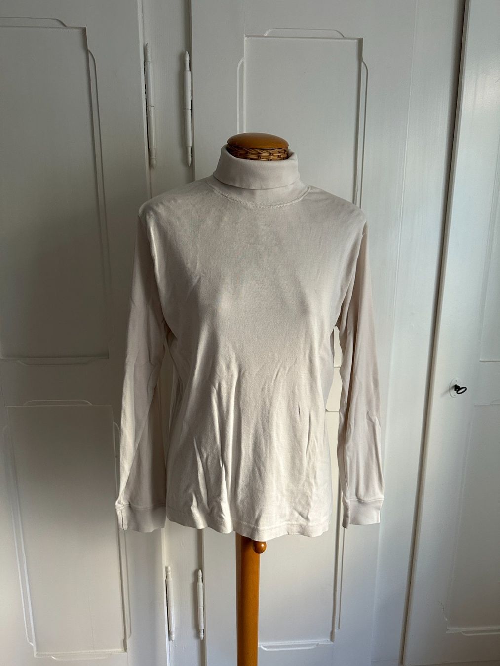 Pullover & Sweatshirts: VINCI - Rollkragen Langarmshirt beige S – Gebraucht aus Zürich von Diazaio