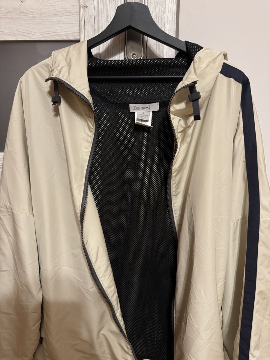 Zegna Jacken: Zegna Sport Light Jacket - Size L – Gebraucht aus Zug von pav_q5f7
