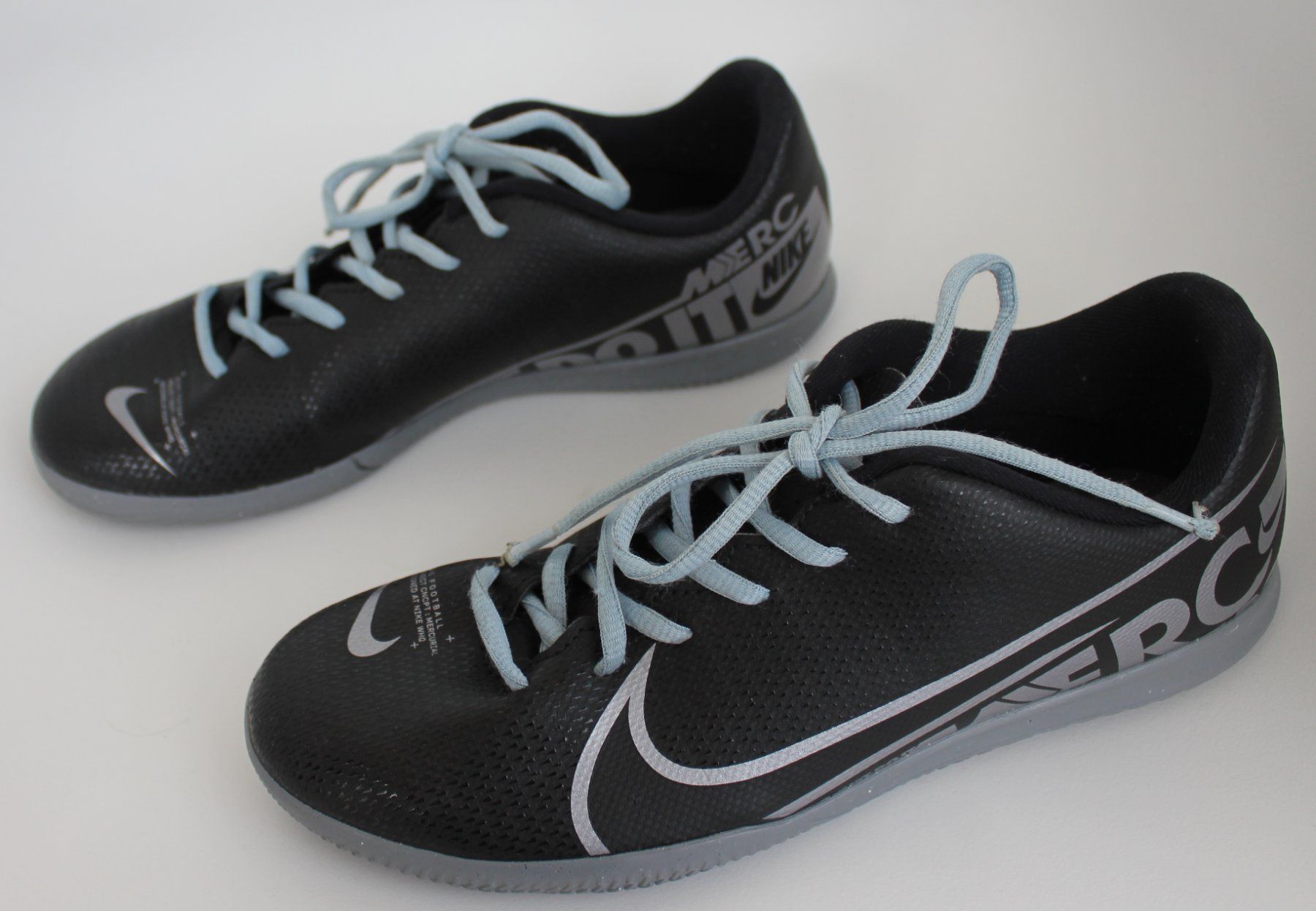 Nike Scarpe per ragazzi: Chaussures Nike  t. 38.5 – Usato da Peseux venduto da Gilloss