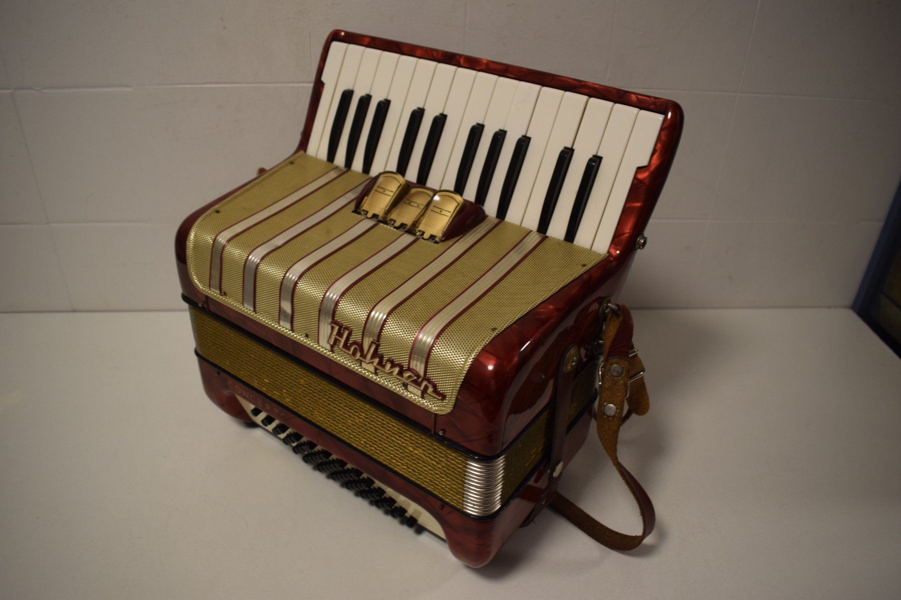 Hohner Strumenti musicali: Akkordeon chromatisch Hohner Concerto I – Usato da Zürich venduto da baumusik 2