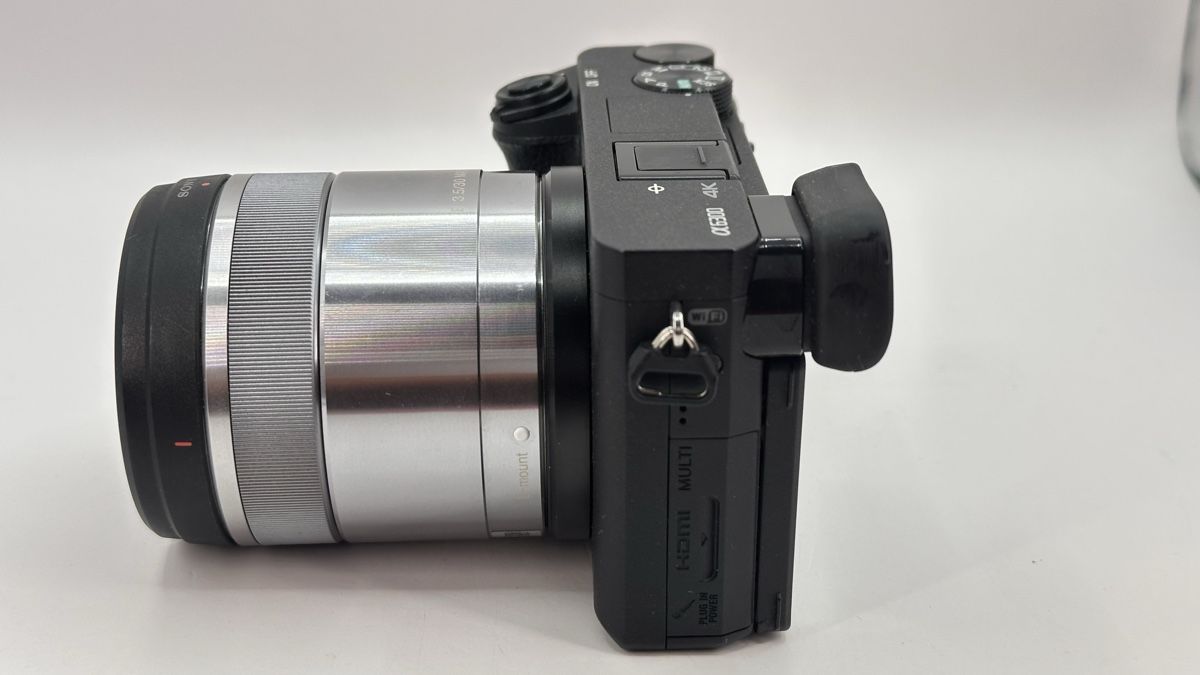 Sony Kamera: Sony Alpha 6300 + 30mm Macro Objektiv – Neu (gemäss Beschreibung) aus Arbon von Sed_9bj9 1