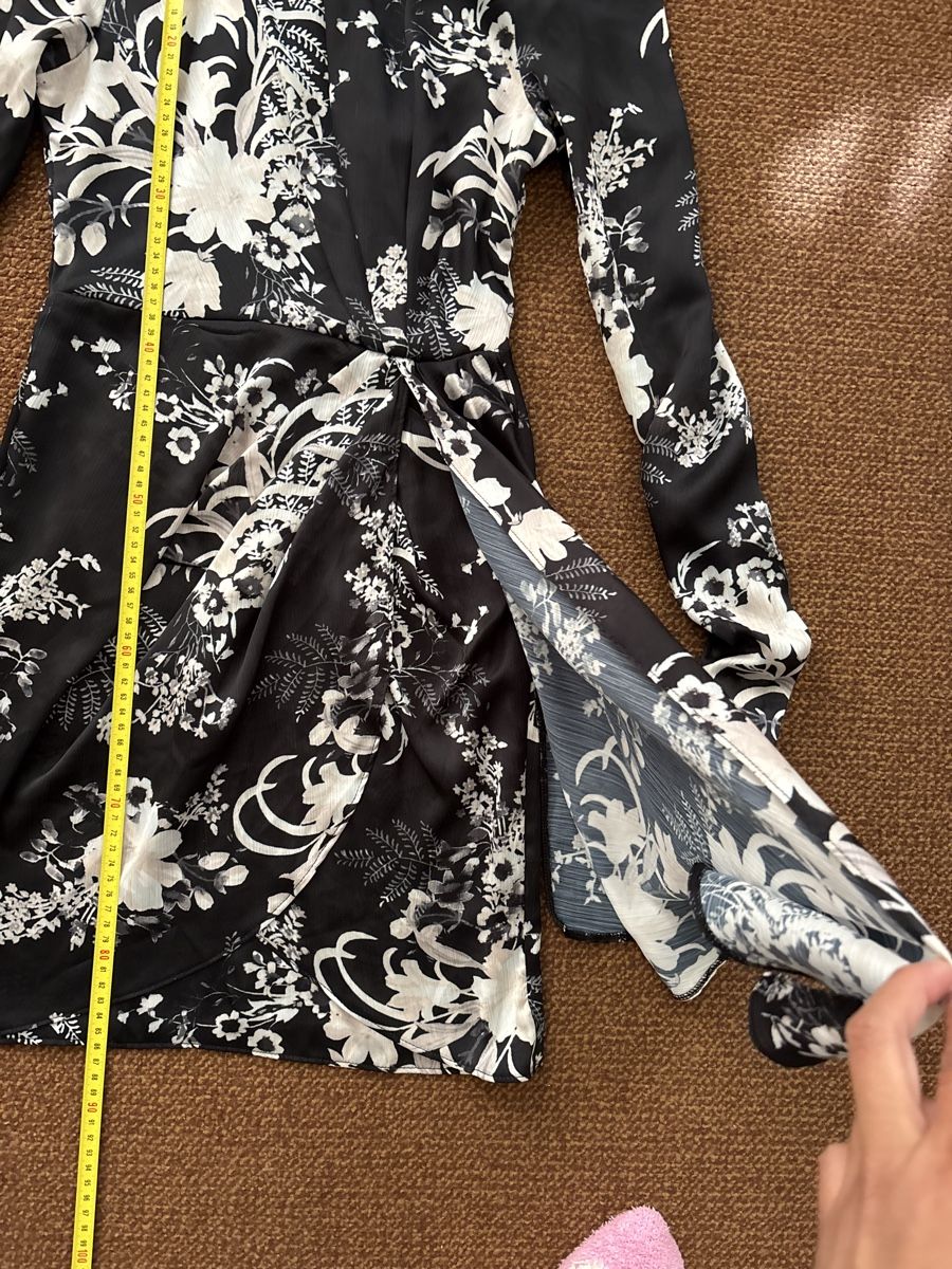 Vestiti: Dress – Nuovo (secondo la descrizione) da Confignon venduto da Second_Hand_Ch 1