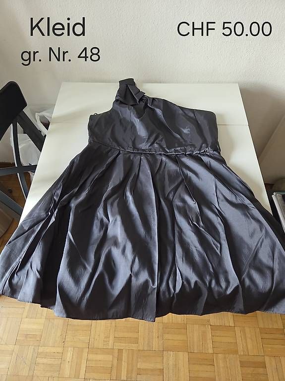 Kleider: Chices Abschlusskleid – Gebraucht aus Zürich von beysi