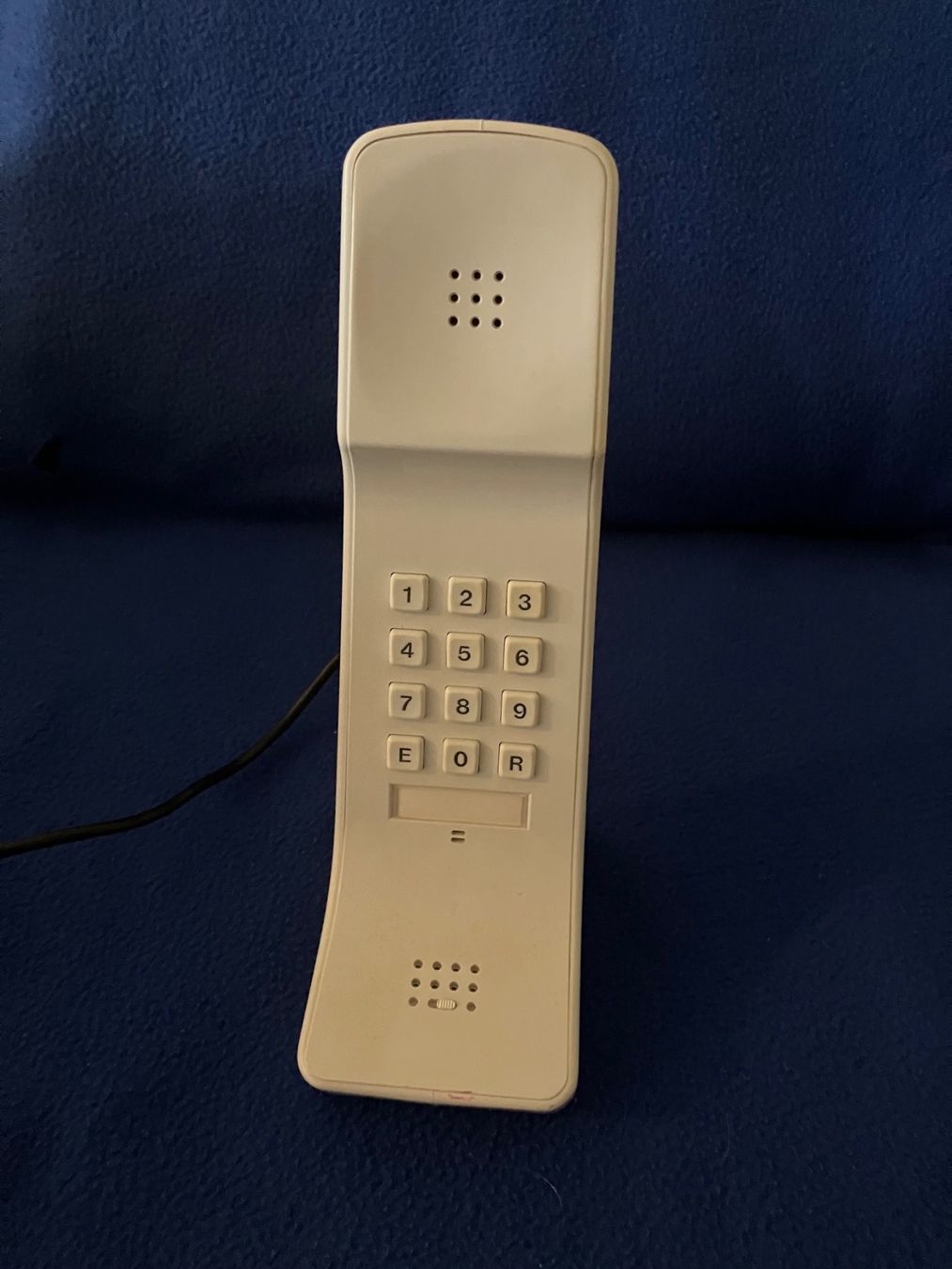 Telefoni: altes Telefon – Difettoso da Zürich venduto da Sophierecords 1
