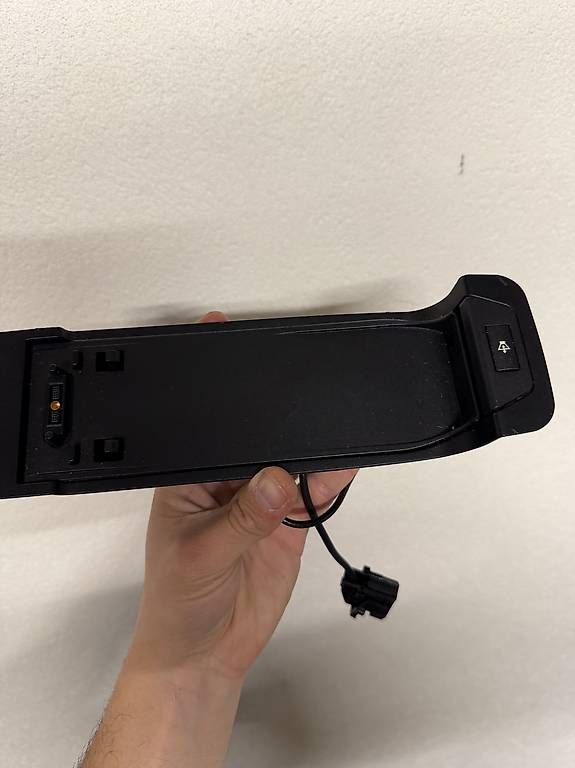 Accessori per altri veicoli: Original BMW Eject Box Armlehne Telefon – Usato da Laufen venduto da ama_cj2w 3