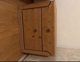 2 Nachttisch aus Massivholz