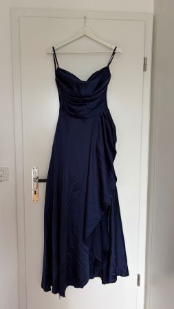 Elegantes blauen Abendkleid