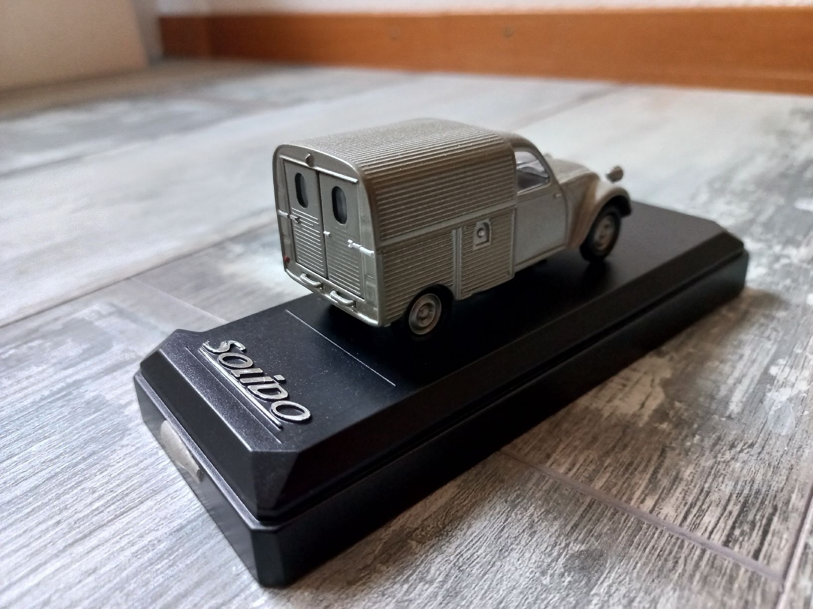 Solido Modellautos: Citroën 2CV camionnette 1/43 Solido – Gebraucht aus Attalens von remy_s00 3