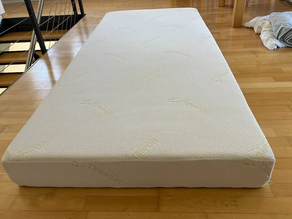 Tempur Materassi: Tempur- Matratze 90x200 – Usato da Meilen venduto da marsupilamaya 1