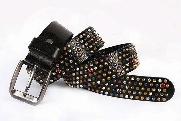 Cinture: Schwarzer Ledergürtel mit Strass und Nieten – Nuovo e nell'imballaggio originale da Lausanne venduto da FASHION-WORLD-SHOP
