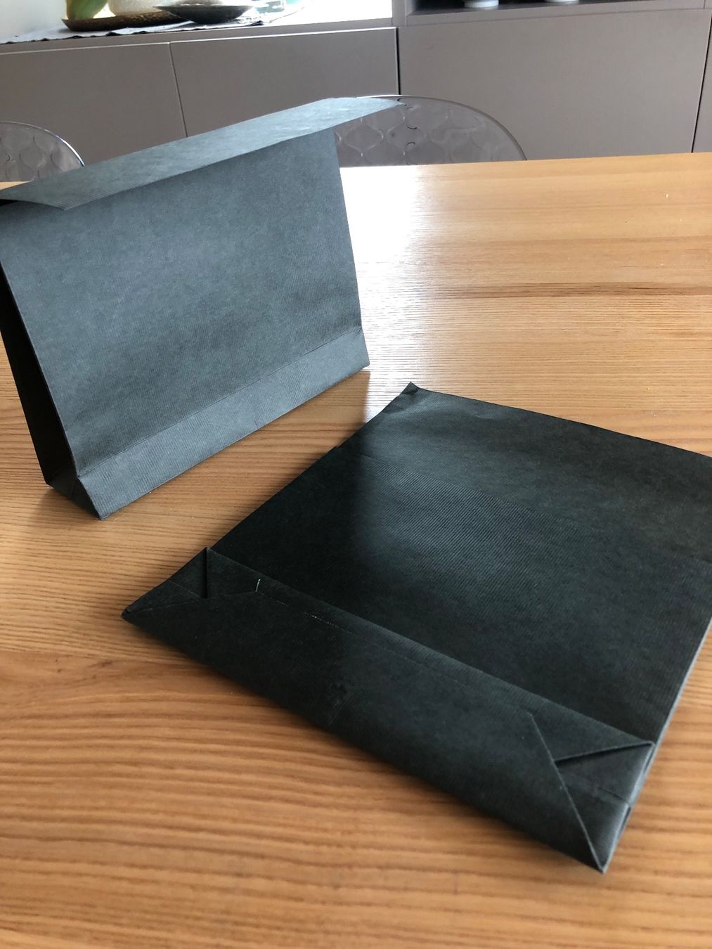 Buste & buste per spedizione: 2 buste regalo Gucci nuove – Nuovo (secondo la descrizione) da Davesco-Soragno venduto da dvf_7h6d 1