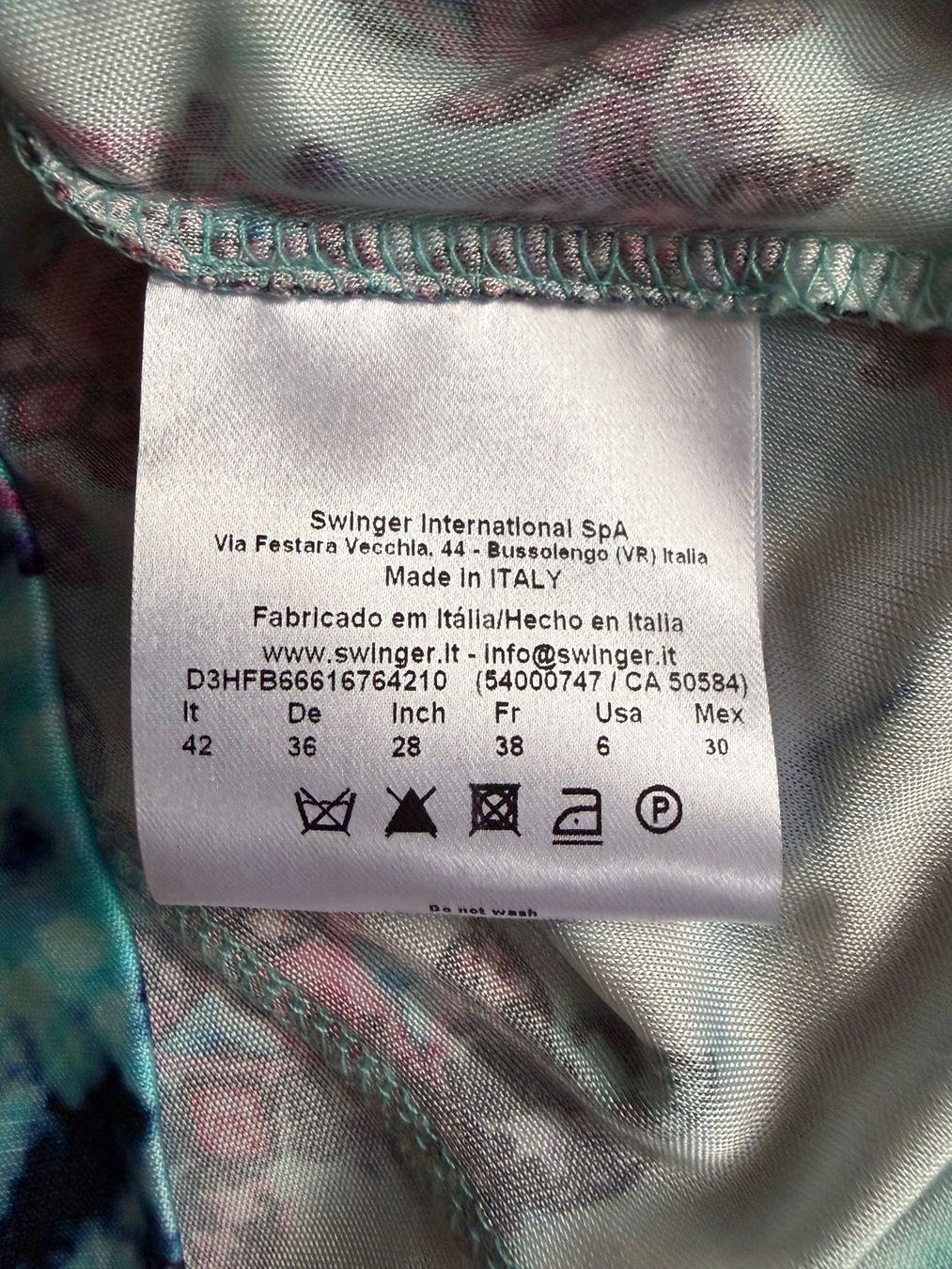 Versace Top: VERSACE TOP  Gr. 42IT   Neu mit Etikett 235,- – Nuovo e nell'imballaggio originale da Interlaken venduto da Bona55 5