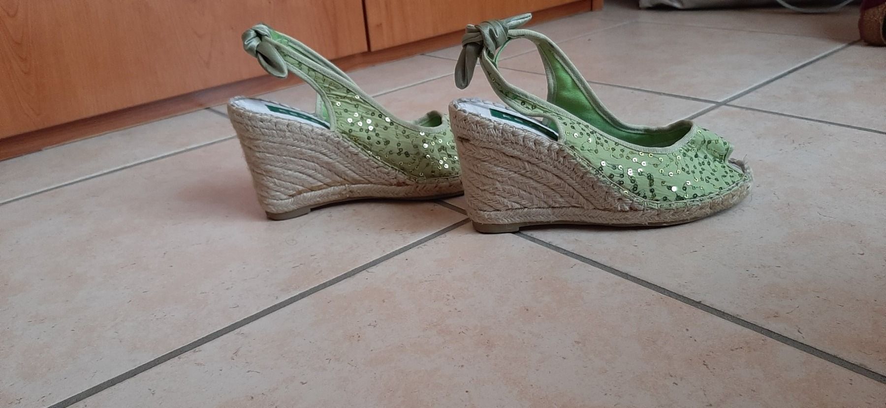 Scarpe da donna: Scarpe con zeppa n.35 verdi – Nuovo (secondo la descrizione) da Zürich venduto da Irene000 3