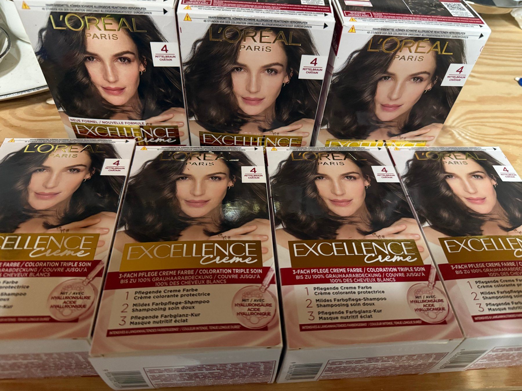 Tinte: Neu Loreal Haarfarbe Mittelbraun 7 Stück – Nuovo e nell'imballaggio originale da Kirchdorf AG venduto da coco123
