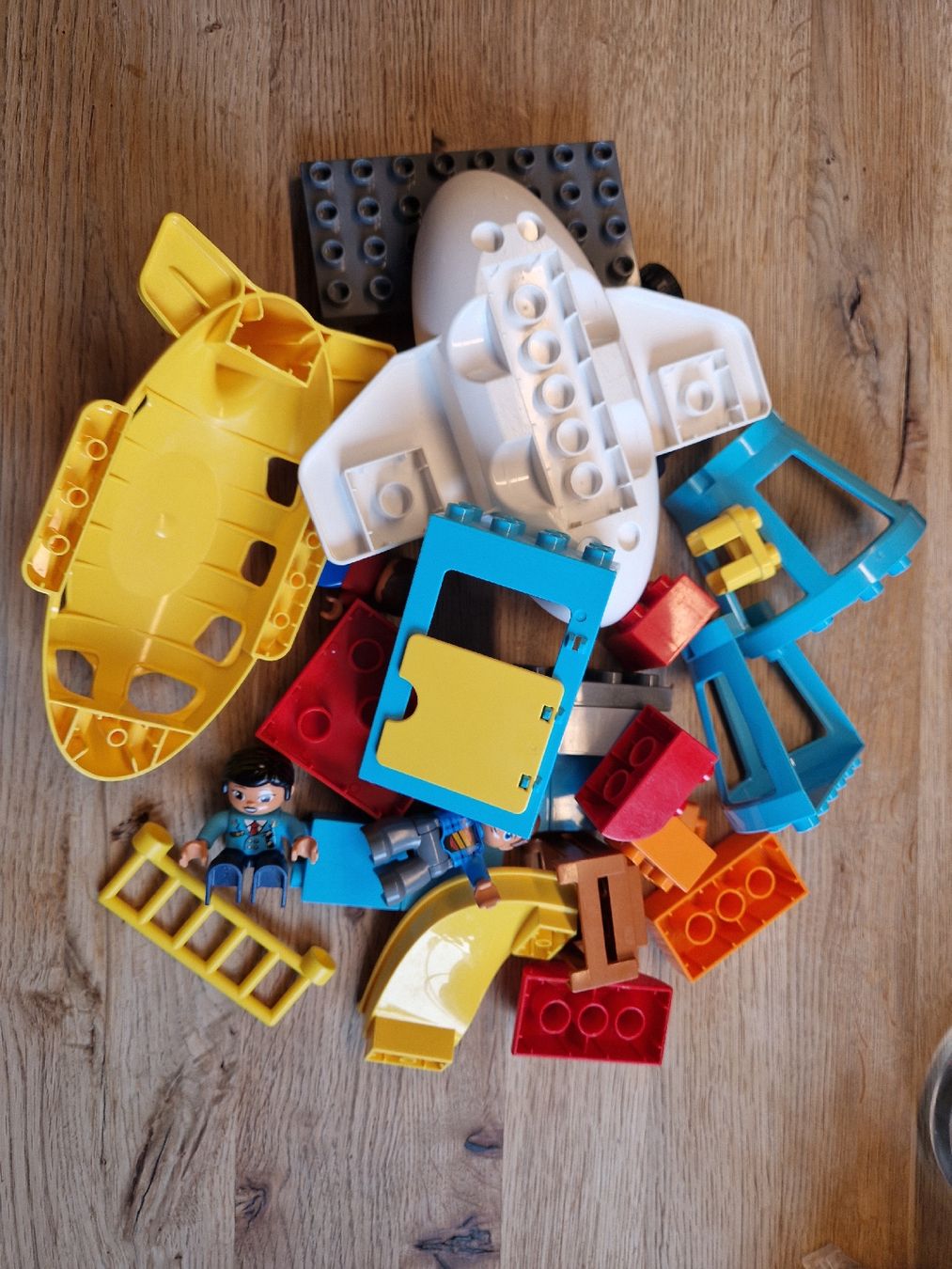 Lego Baukästen: Lego Duplo Flughafen 10871 – Gebraucht aus Mülligen von Dela19 1