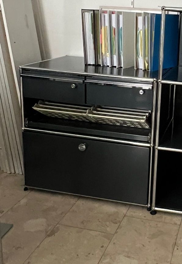 USM Kommoden: USM Haller Beistellkorpus – Gebraucht aus Biberist von  1