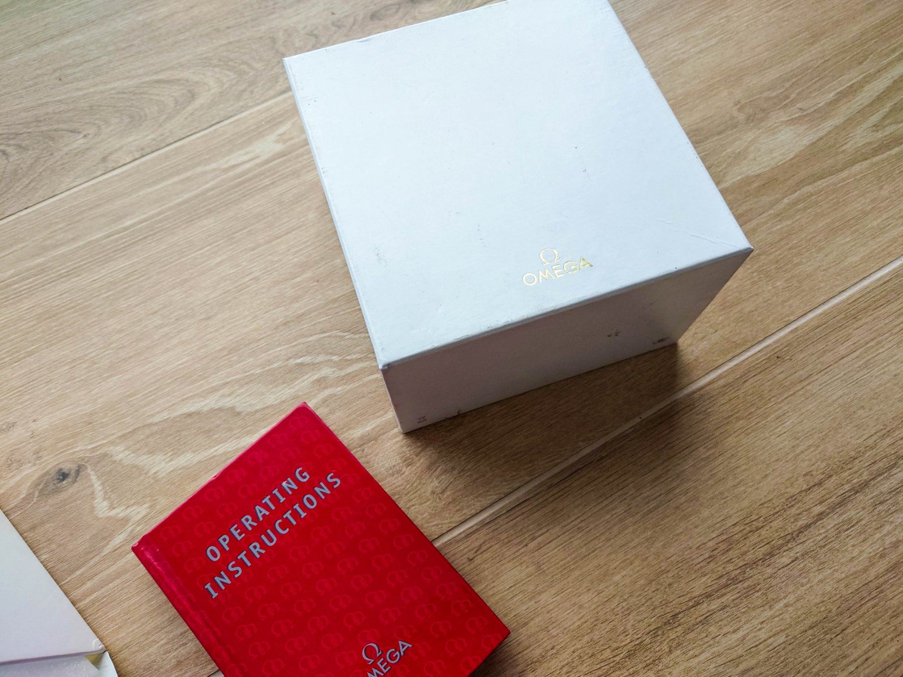 Omega Scatole porta orologi: Omega Speedmaster Snoopy Limited Edition box – Usato da Epalinges venduto da bracelet123 7