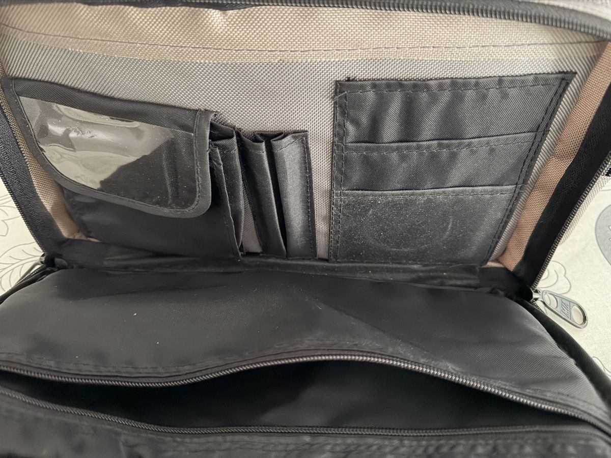 Borse: Monza Tasche mit Fächern grau schwarz guter Zustand – Usato da Domat/ Ems venduto da Ba312 1