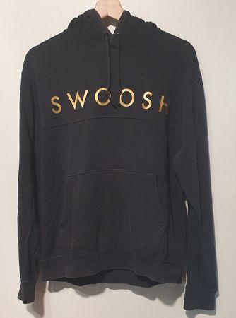 Nike Hoodie schwarz mit goldenem Swoosh Print – Grösse S