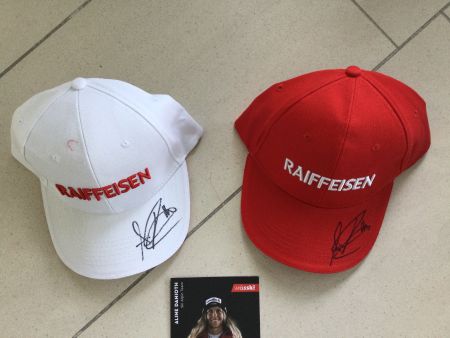 2 x Raiffeisen Caps mit Original Signatur Aline Danioth