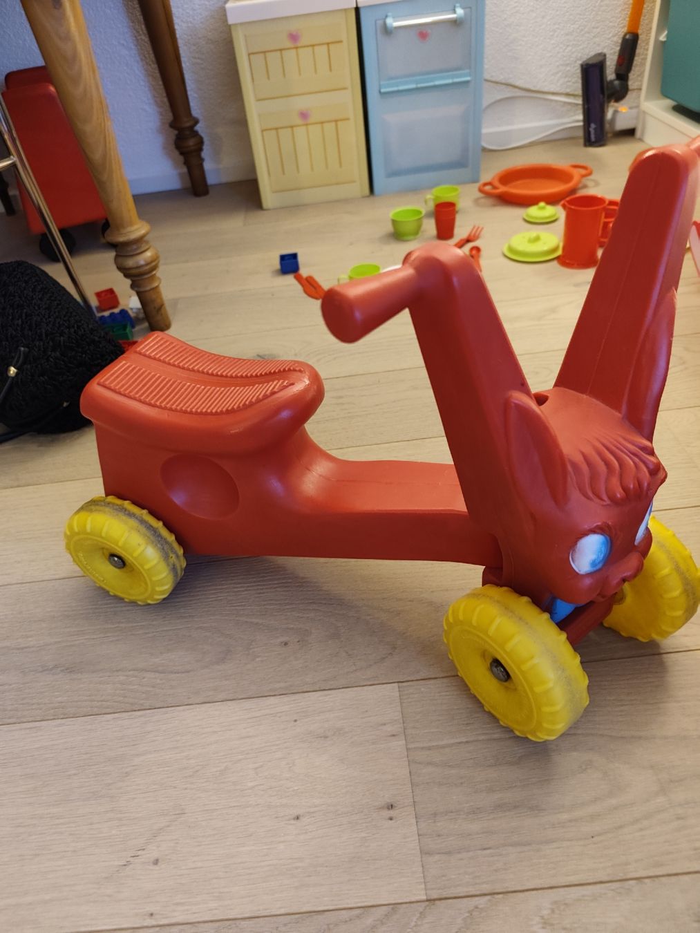 Fahrzeuge für Kinder: Dohány Rutschfahrzeug – Gebraucht aus Meinisberg von MartinaM1972