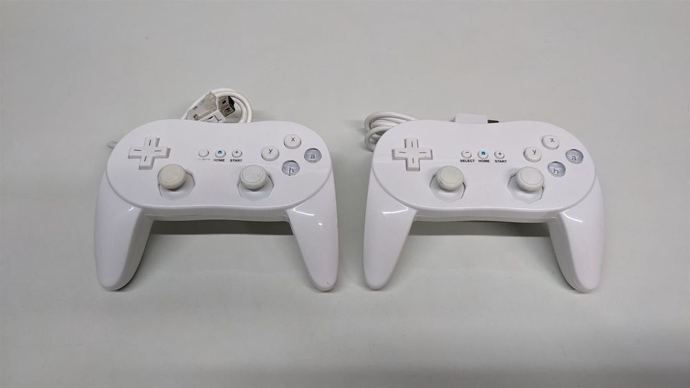 2 Wii Classic Controller Kaufen auf Ricardo