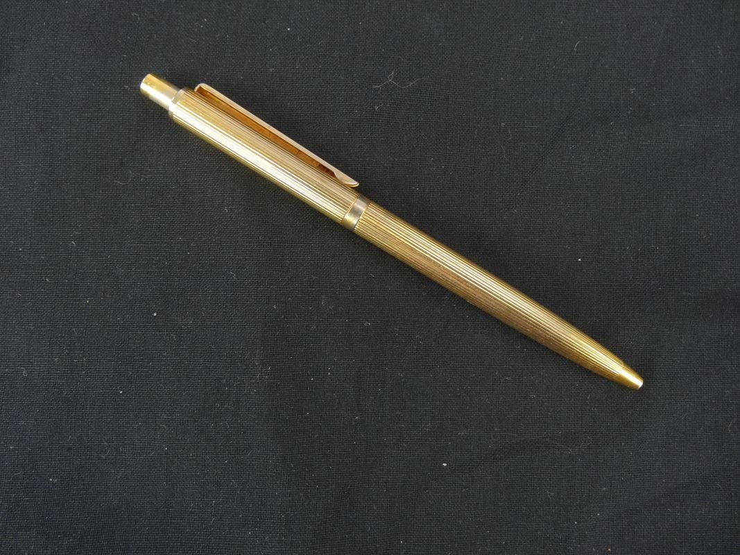 Penna & Evidenziatori: Kugelschreiber in Gold Farbe – Usato da Rüti ZH venduto da Restwert_Rueti_ZH 3