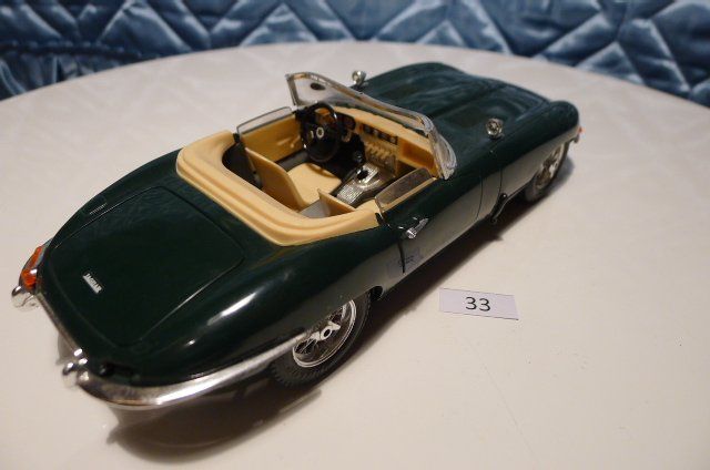 Jaguar Modellautos: Modellauto Jaguar E-Type Cabrio dunkelgrün gebraucht – Defekt aus Steffisburg von Gswiss 2