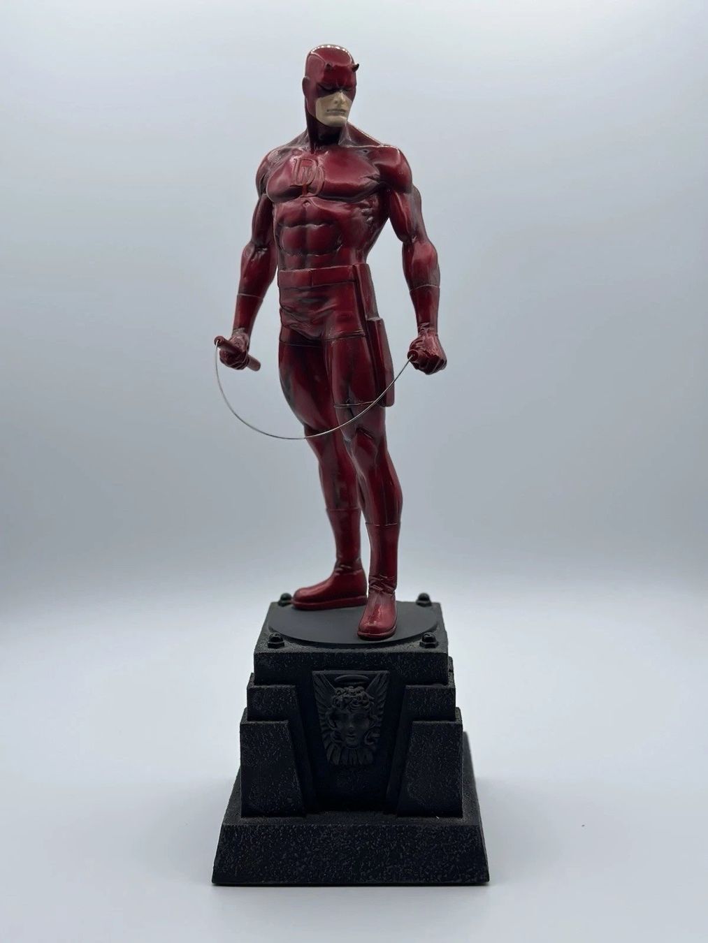 Statuette: BOWEN DESIGNS DAREDEVIL RED FULL SIZE PAINTED STATUE – Usato da Oberentfelden venduto da FiguresAndGamesPlace 1