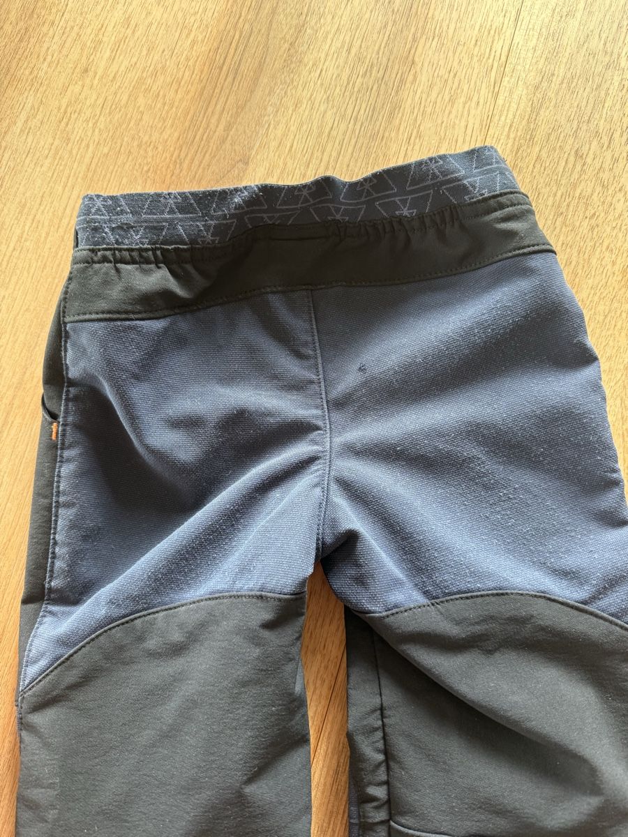 Decathlon Pantaloni: Softshellhose von Quechua 4-5 Jahre/ 103-112cm – Usato da Münchenstein venduto da nuk2018 2