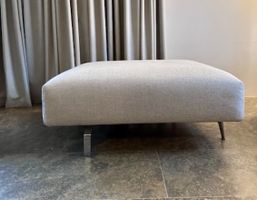 Zanotta Hocker / Pouf hellgrauer Stoff, Top Zustand 👌🏼