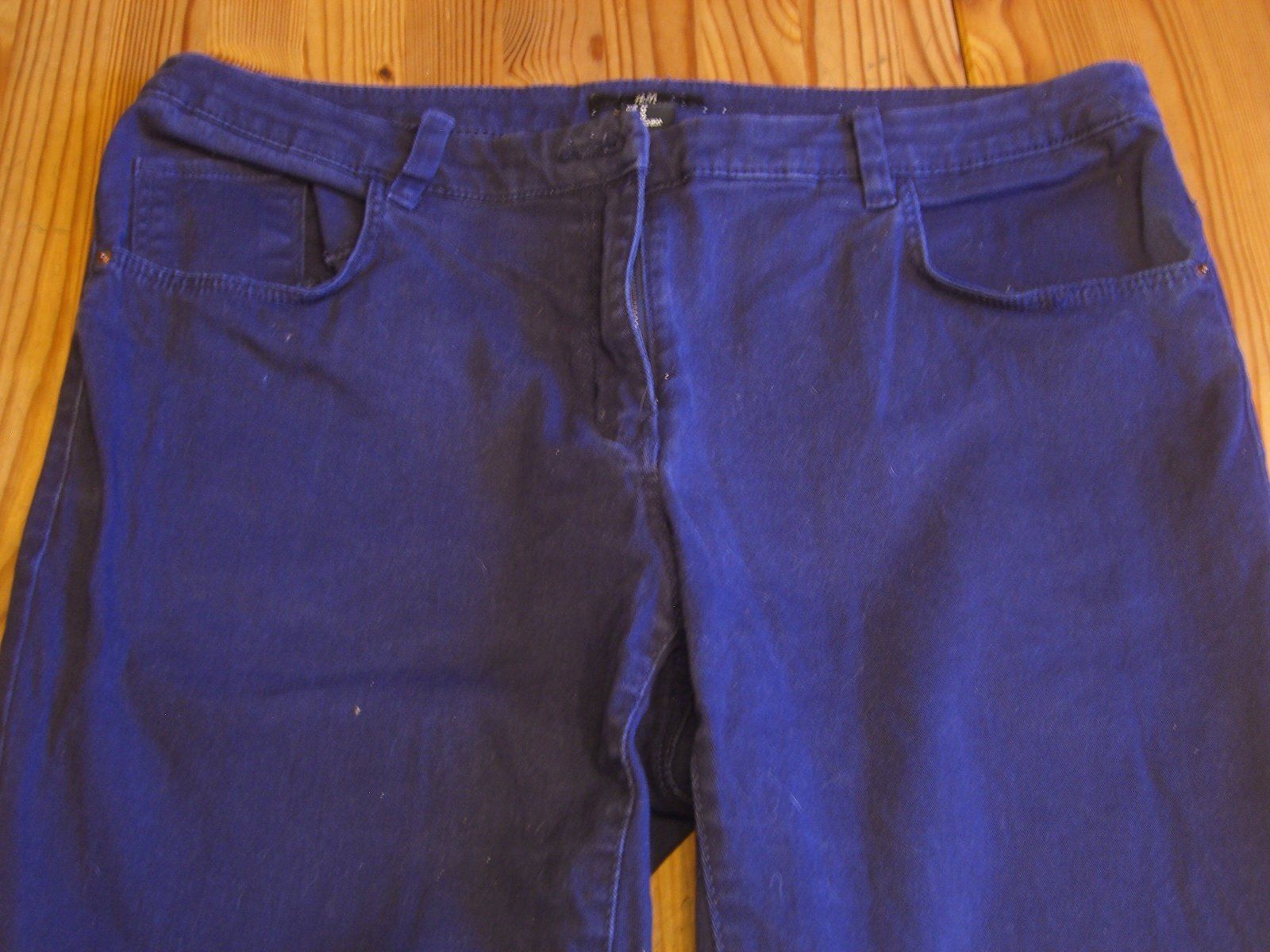 Jeans: schöne, enge, elastische Jeans, H&M, blau, Gr. 42 – Gebraucht aus Winterthur von Ghandi5 3