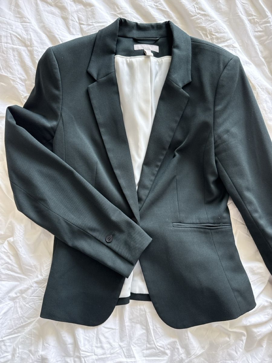 H&M Giacche: H&M Blazer dunkelgrün Gr. 36 – Usato da Zürich venduto da maleaaa