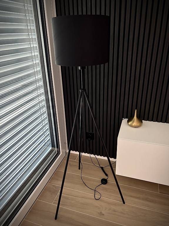 Lampen: Lampadaire trépied – Gebraucht aus St-Aubin-Sauges von Dani260