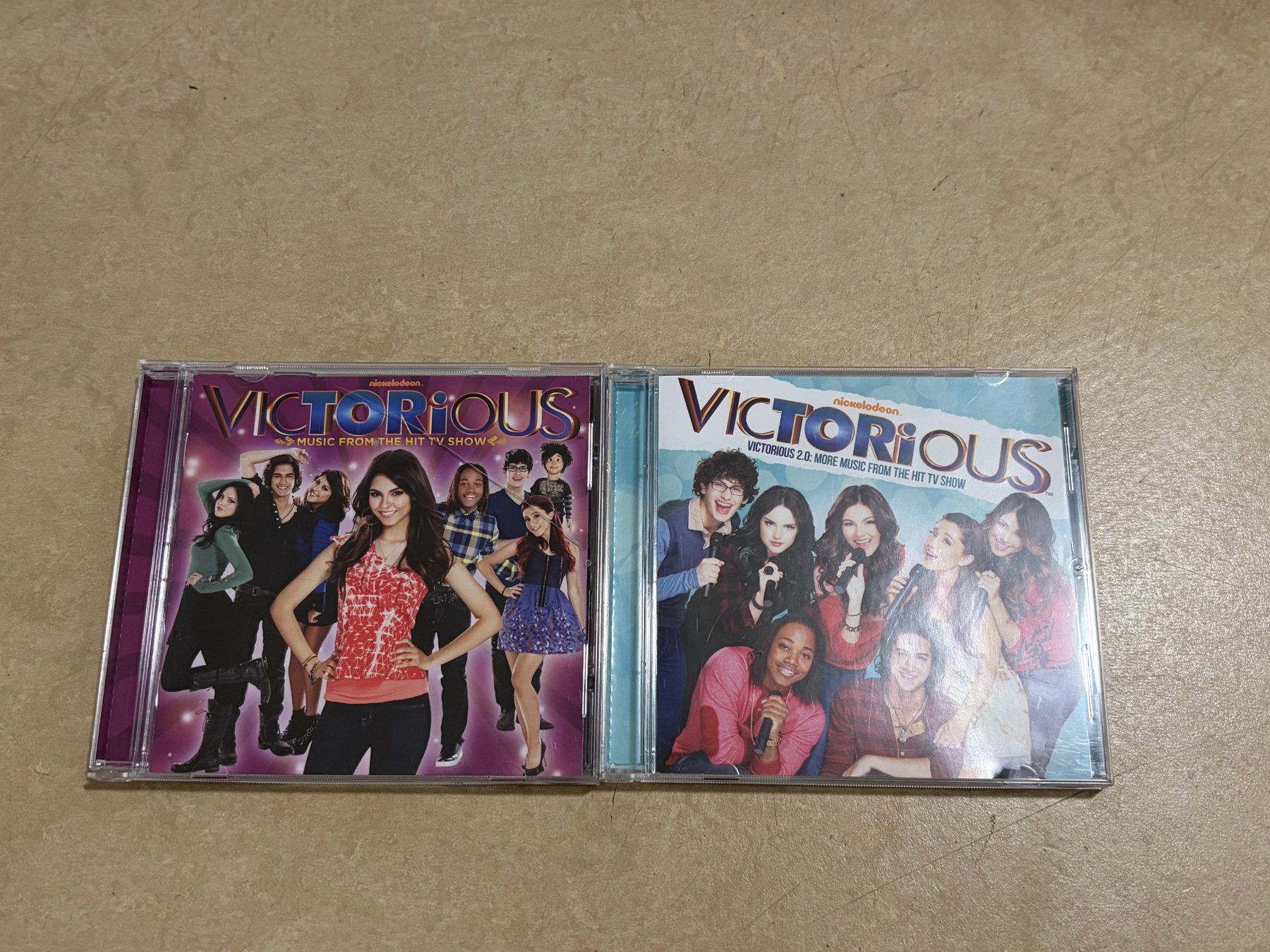 CDs: Victorious CDs-Soundtrack – Gebraucht aus Zürich von Nexaro