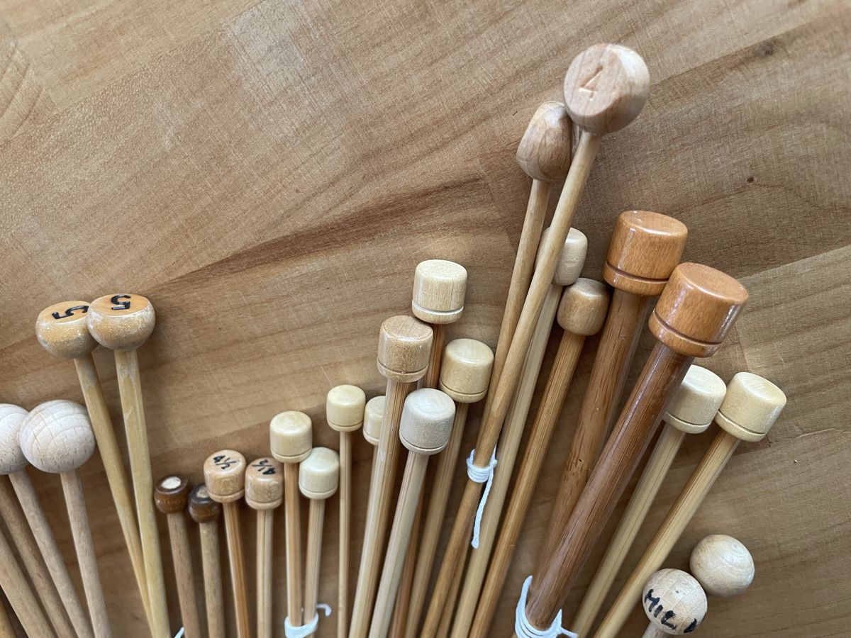 Nadeln: Stricknadeln aus Holz – Gebraucht aus Rümlang von euqinom16 1