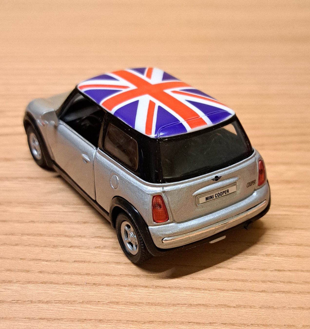 Cooper Modellini d'auto: Mini Cooper ( Welly ) – Usato da Dietlikon venduto da kosta.katoglou 5