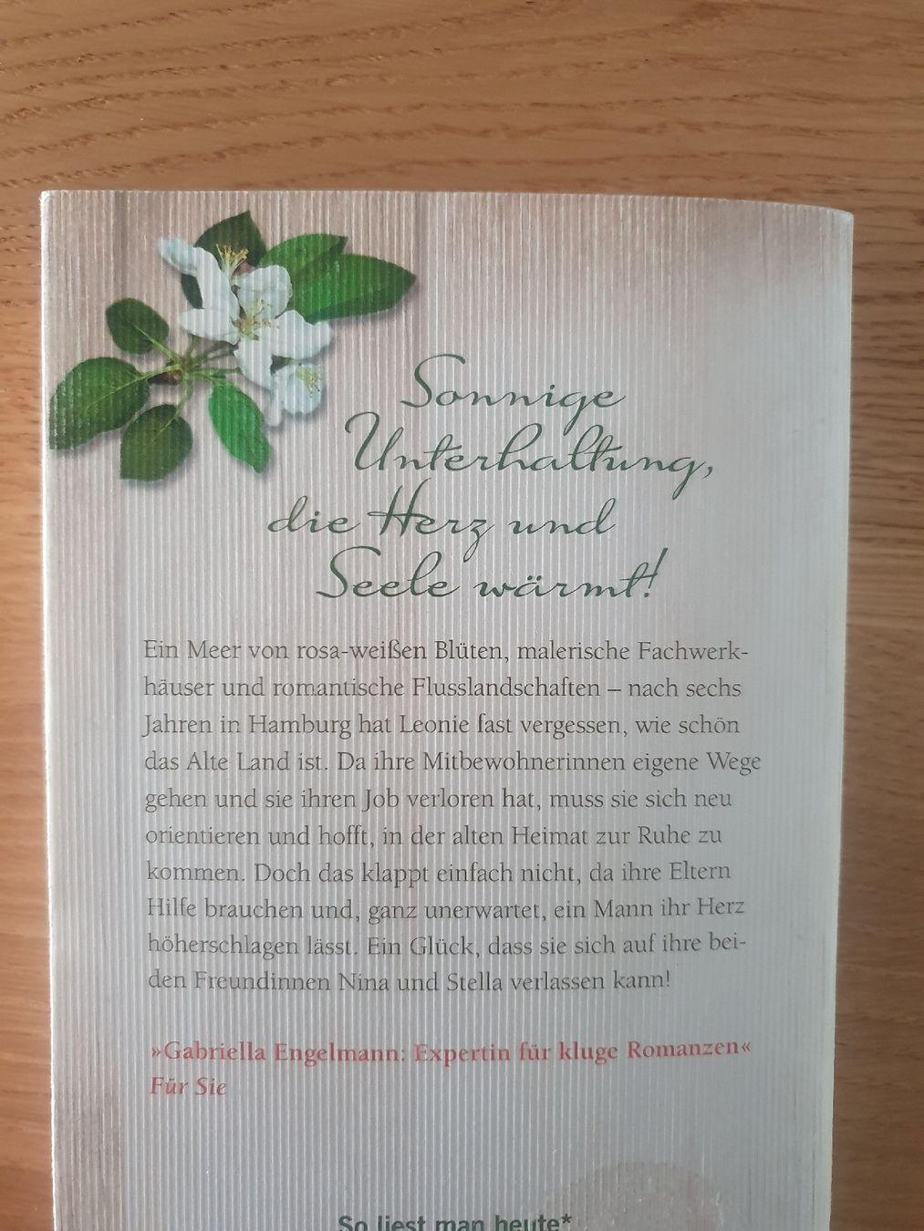 Libri: Apfelblütenzauber Roman – Usato da Moosseedorf venduto da Sonnenschein.. 4