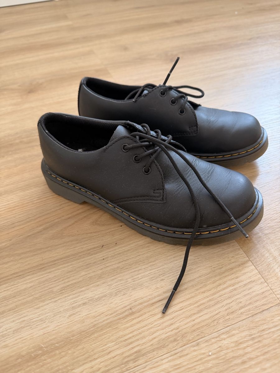 Dr. Martens Scarpe da uomo: Dr. Martens black leather shoes, size 36 – Nuovo (secondo la descrizione) da Basel venduto da alb_989f 1