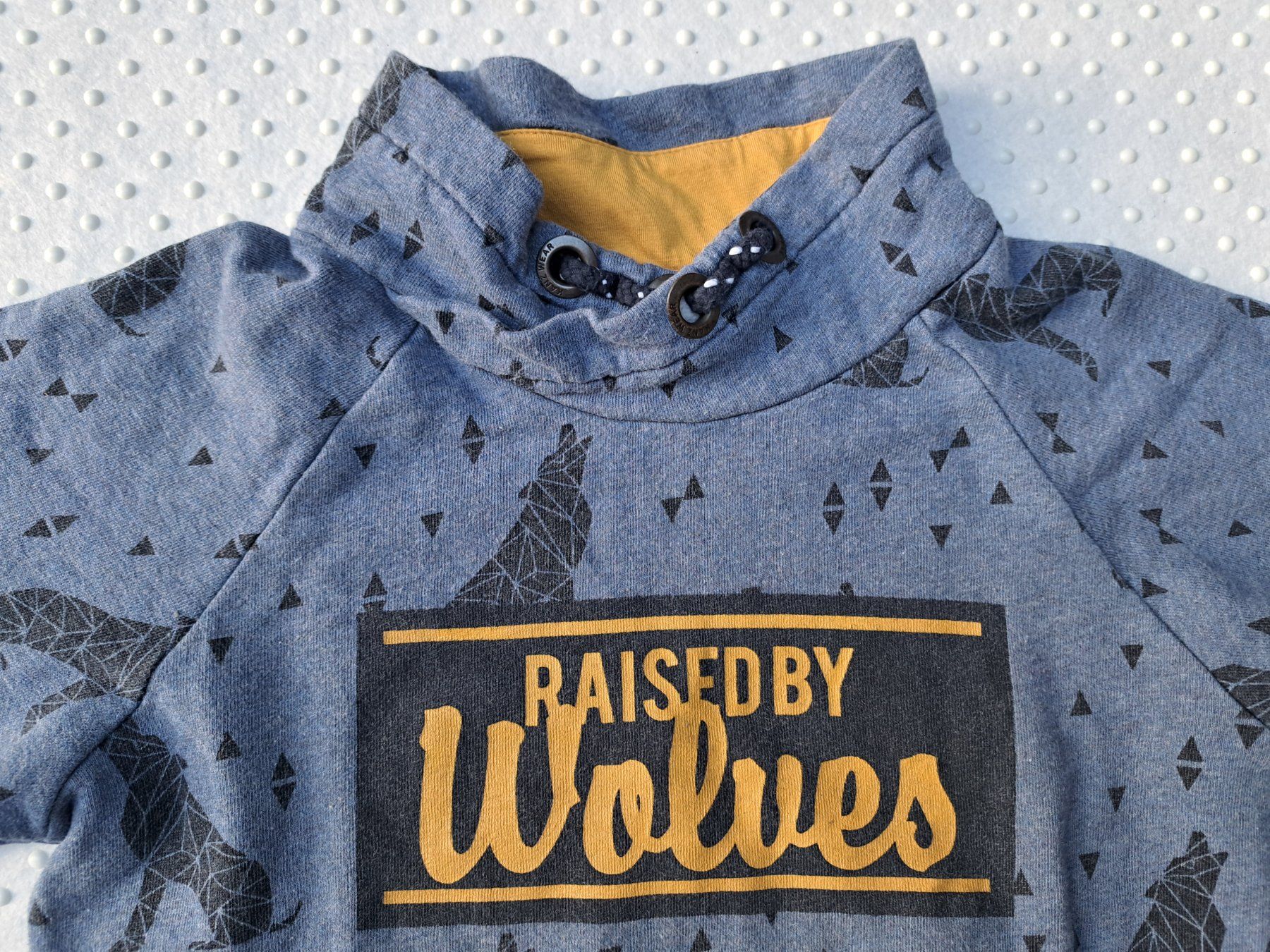 Maglioni & Felpe: Cooler Jungenpullover mit Wolfsmotiv Gr. 140 – Usato da Gysenstein venduto da joshuas81 2