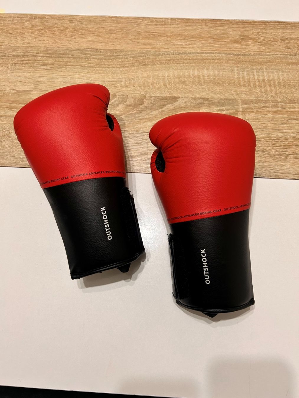 Guanti & manicotti: Boxhandschuhe Outshock Grösse 8 (Decatholn) – Nuovo (secondo la descrizione) da Horgen venduto da Sunshine_12399 2