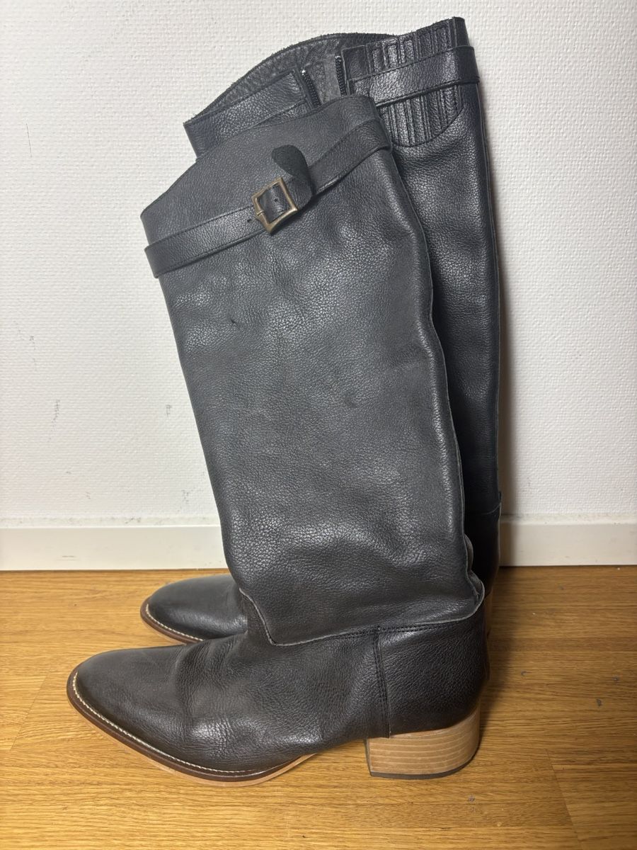 Scarpe da donna: Echte Lederstiefel, schwarz, Grösse 40 - Top Zustand – Usato da Zürich venduto da mobono