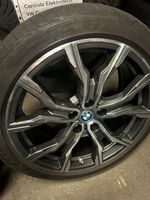 BMW X1 Leichtmetallfelgen mit Sommerreifen gebraucht
