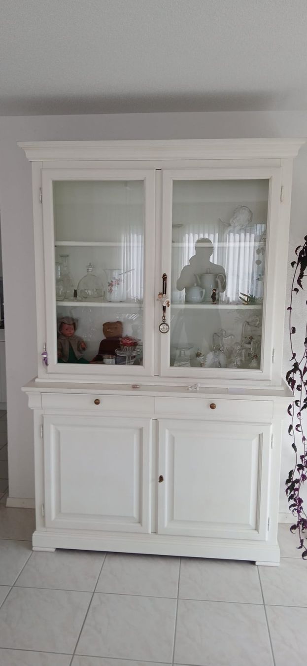 Vetrine: Vitrine, weiss – Usato da Niederwangen BE venduto da Kimotsao