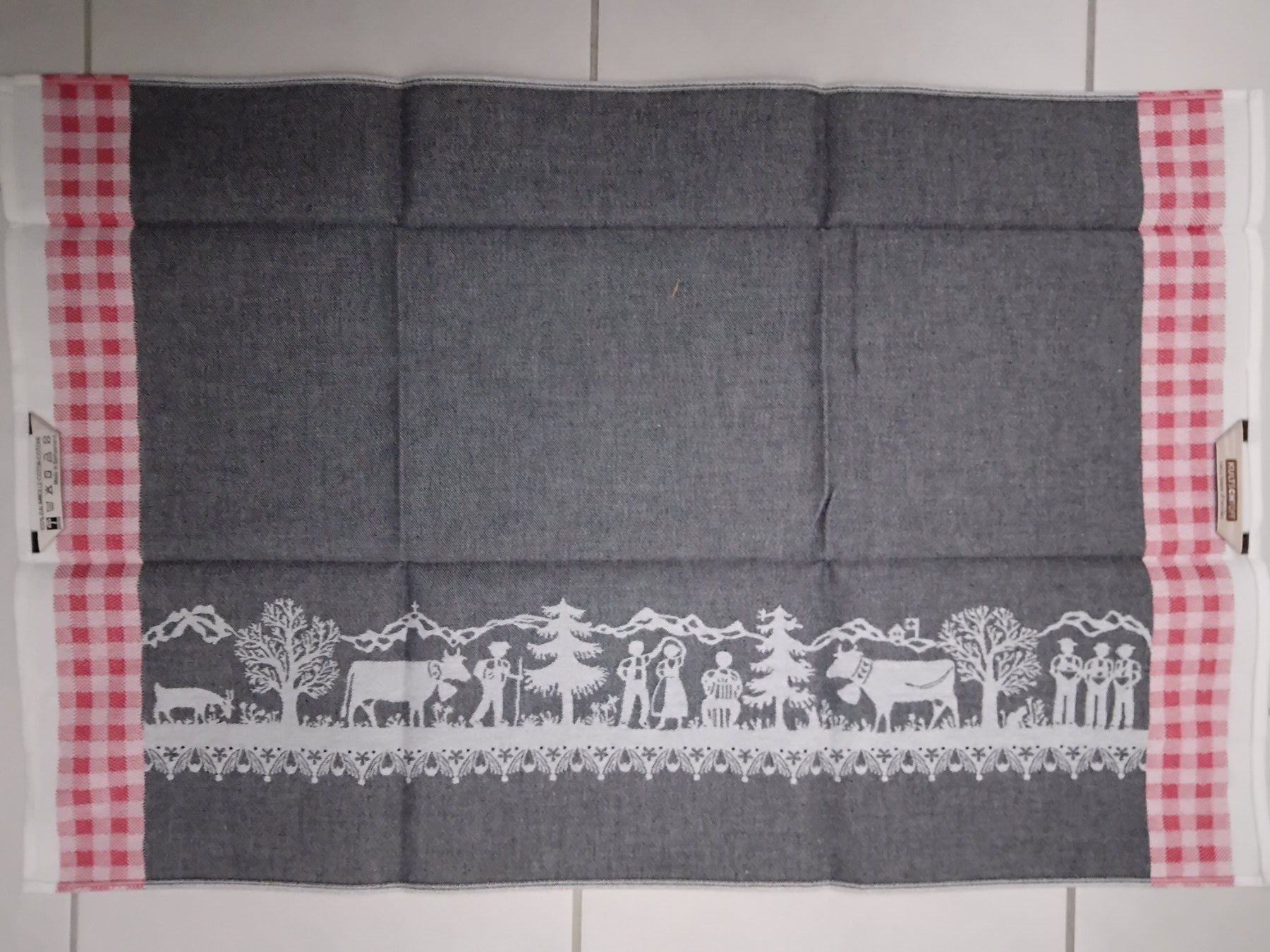Strofinacci: Schweizer Geschirrtuch mit Sujet, neu, Vintage Look – Nuovo e nell'imballaggio originale da Oetwil am See venduto da Eland